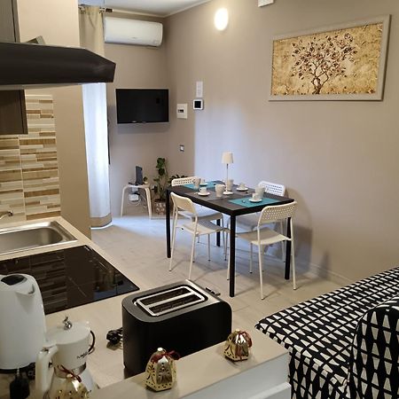 卡塔尼亚U Peri Alivu House别墅 外观 照片