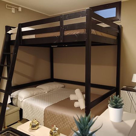 卡塔尼亚U Peri Alivu House别墅 外观 照片